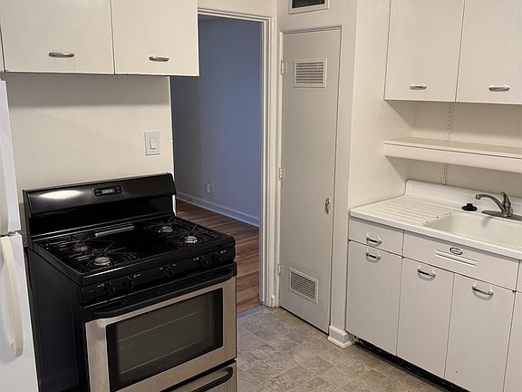 2nd image of 1309 E Caramillo St #1311