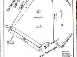 19 E Velvet Ln, Westwego, LA 70094