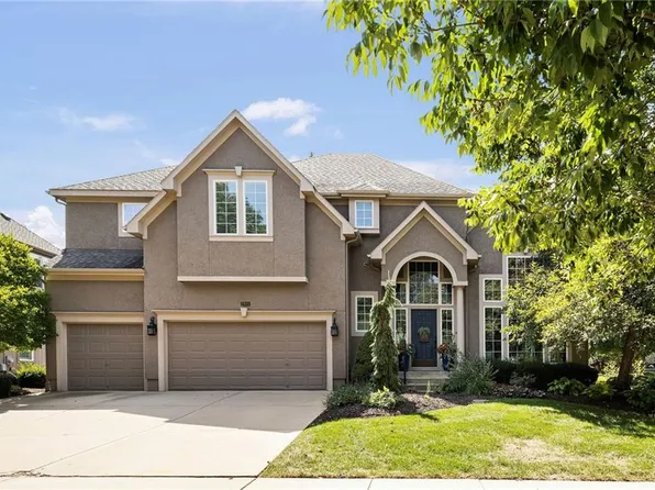 2801 W 132nd St, Leawood, KS 66209