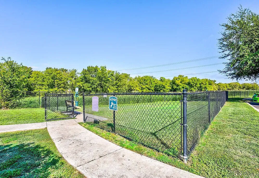 Chandler Creek Apartments — Photo 3