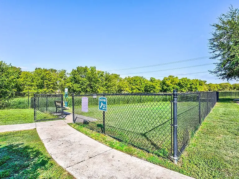 Chandler Creek Apartments — Photo 3