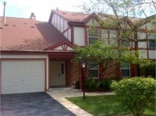 1561 S County Farm Rd #C, Wheaton, IL 60189