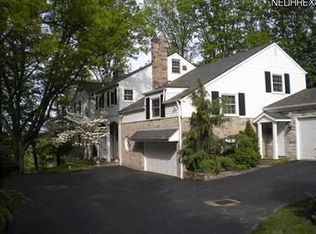 3031 Macbeth Dr, Rocky River, OH 44116