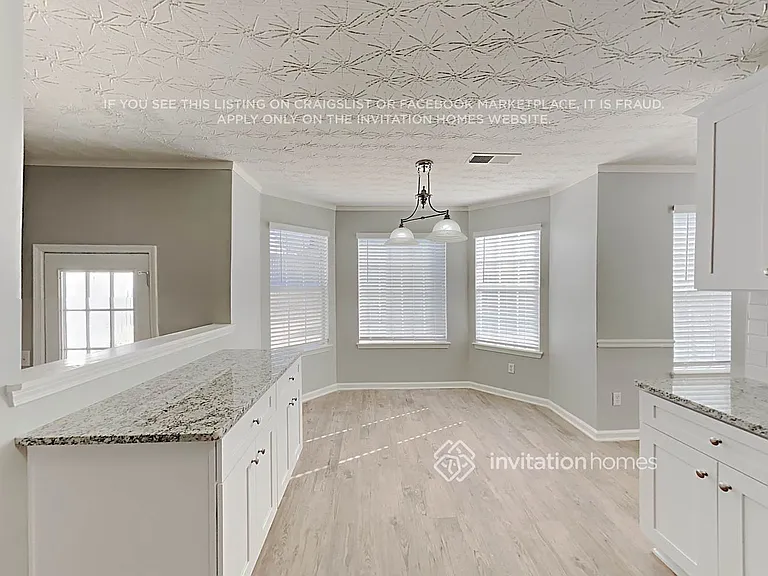 1020 Ivey Ln — Photo 9
