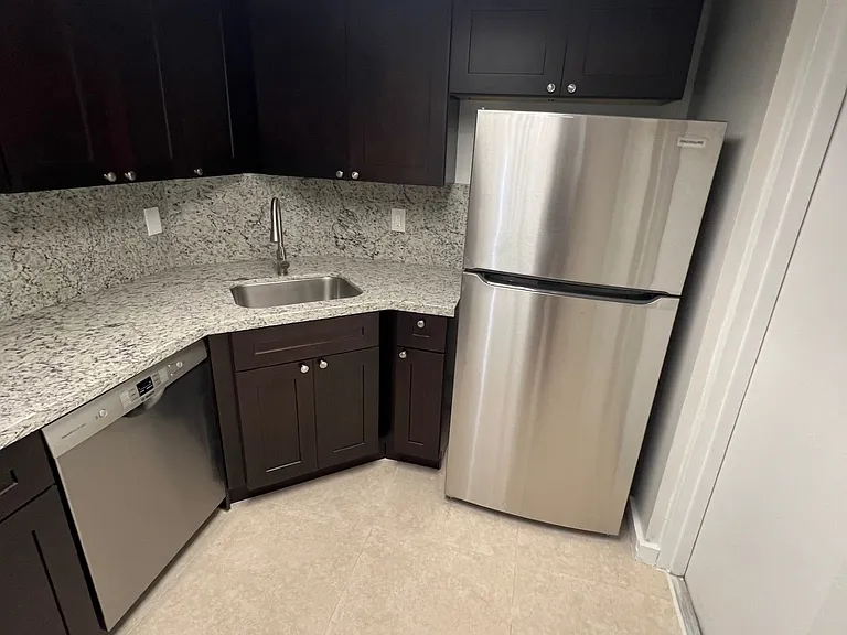 3111 Oakland Shores Dr #F109 — Photo 2