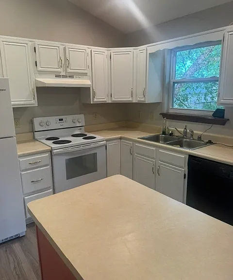 2061 Flintwood Ct — Photo 11