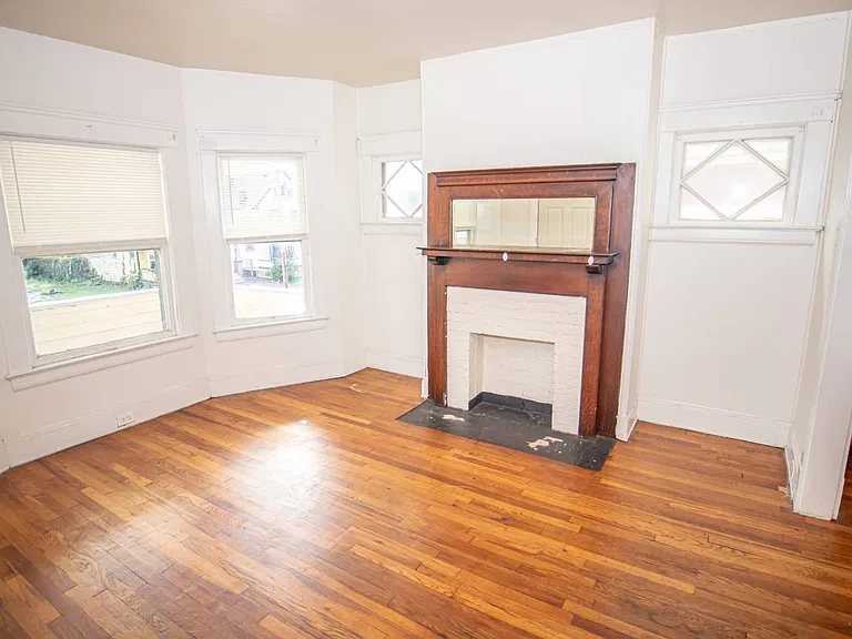 14015 Idarose Ave — Photo 5