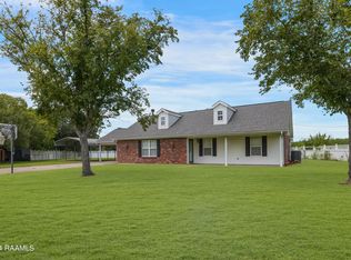 3402 Silver Cane Rd, New Iberia, LA 70560