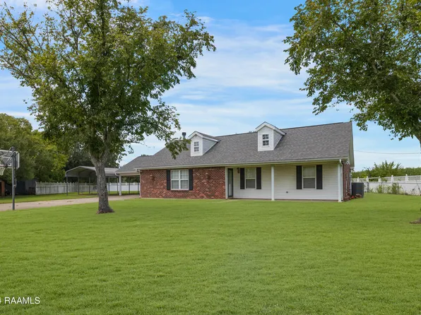 3402 Silver Cane Rd, New Iberia, LA 70560