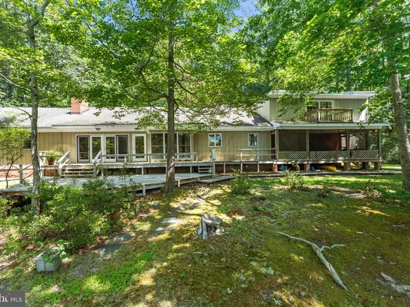450 Holly Haven Rd, Weems, VA 22576