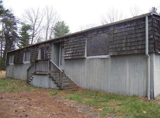 204 Ridgeway Cir, Troutville, VA 24175