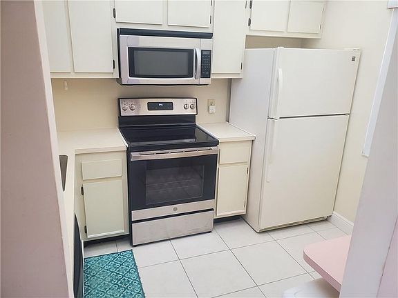 3rd image of 2635 NW 104th Avenue #107
