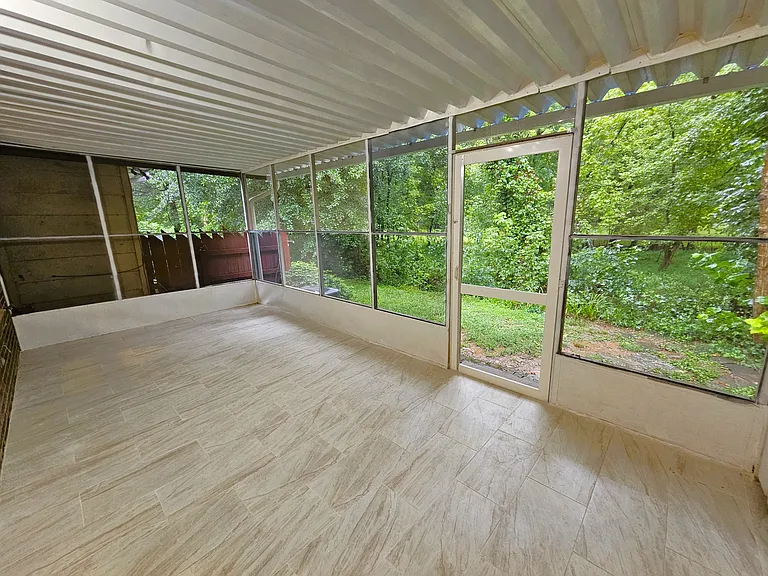35 Summercreek Dr — Photo 17