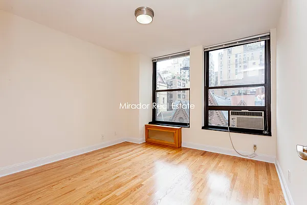 Rented by Mirador Real Estate | media 22