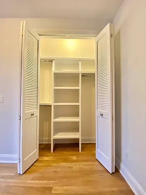 Rented by Waverly Realty Associates | media 7