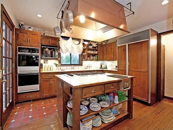 A truly magnificent Murray Hill Tudor