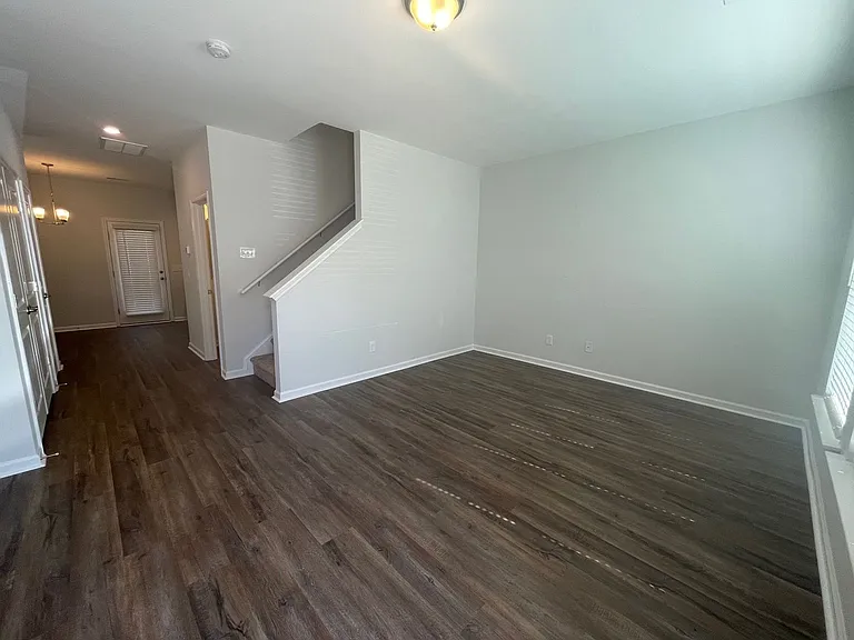 184 Northwood St — Photo 3