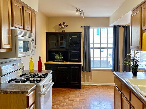 3rd image of 403 Muirwood Ct #403