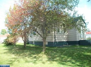 430 11th St NW, Chisholm, MN 55719