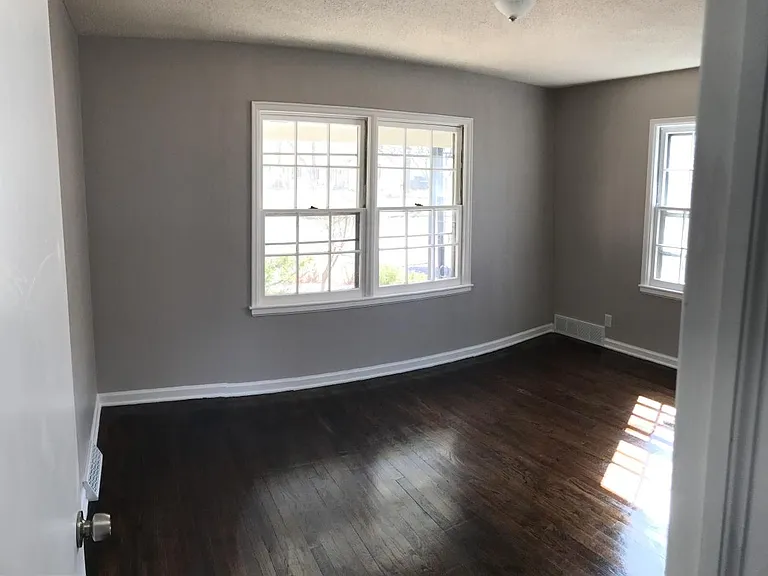 207 S Pinecrest St — Photo 5