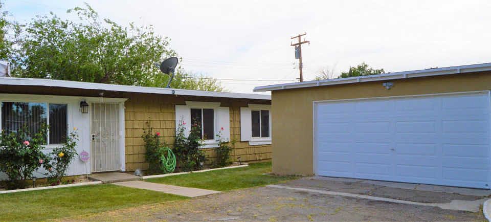 1st image of 1022 W Avenue H6