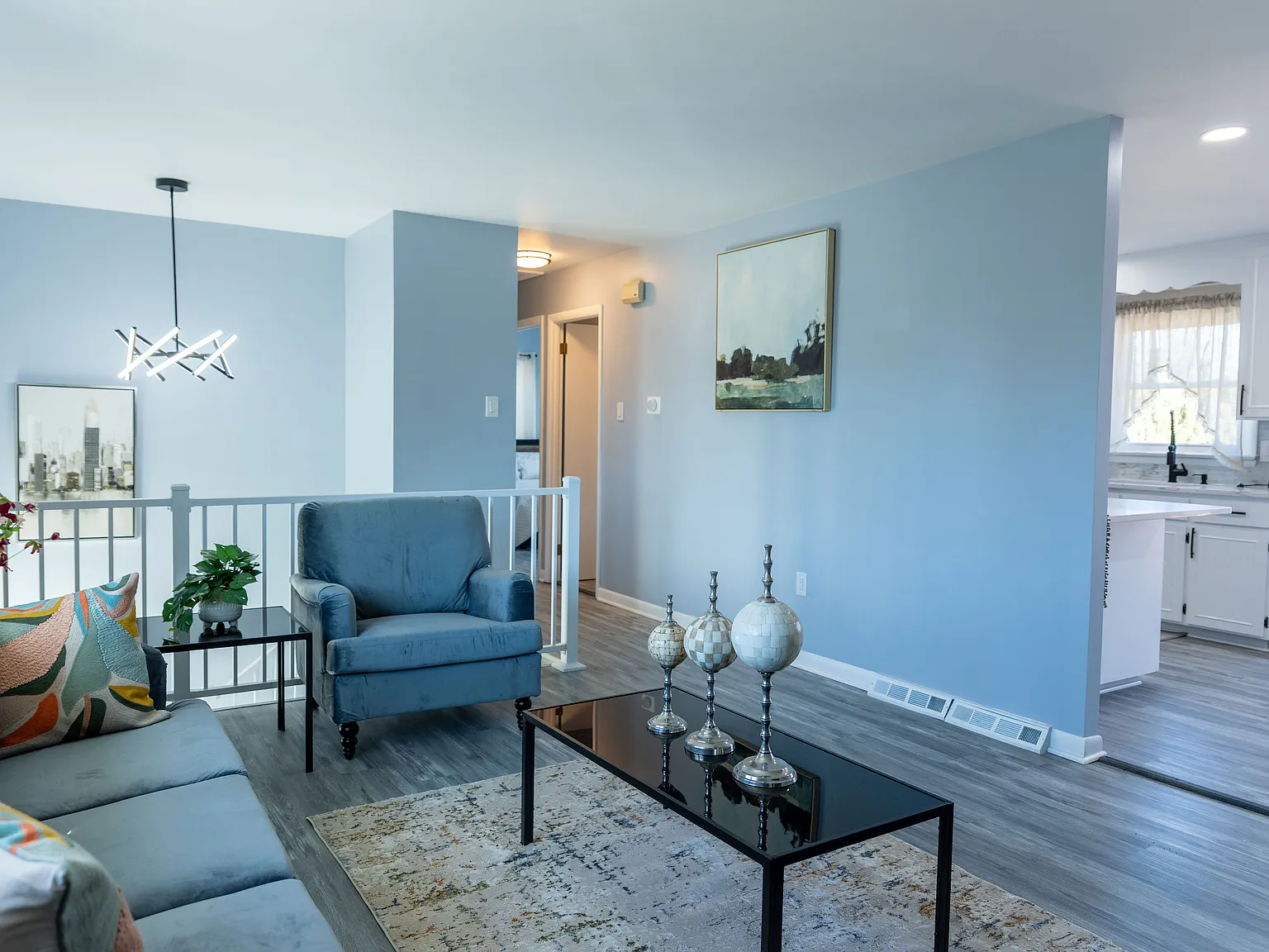 4 bed, 1975 sqft, $3,600 — Photo 3