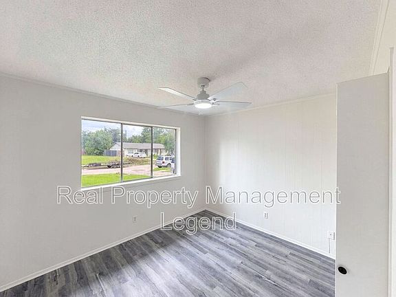 3rd image of 1021 Irene Dr