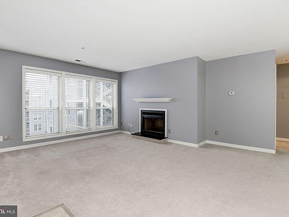 3rd image of 3178 Summit Square Dr APT D12