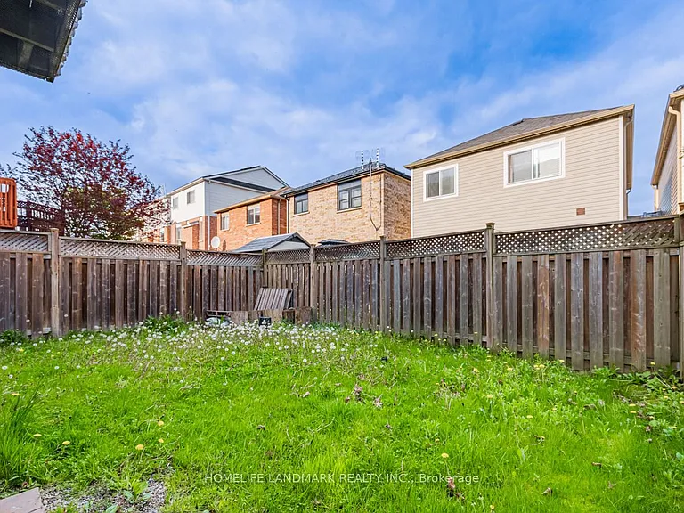 35 Vessel Cres #WALKOUT LOWER — Photo 19