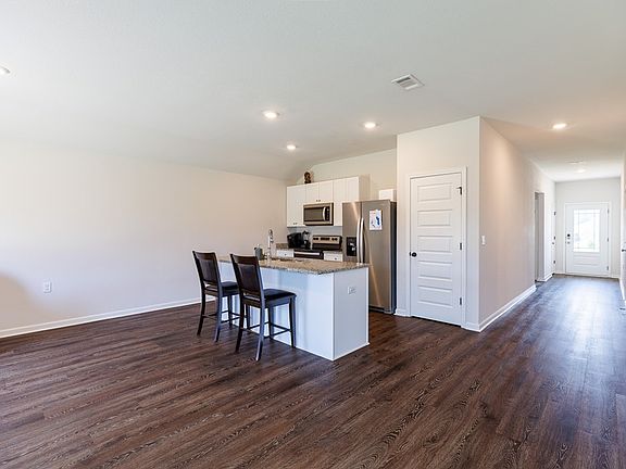 4th image of 1745 Phillips Cir