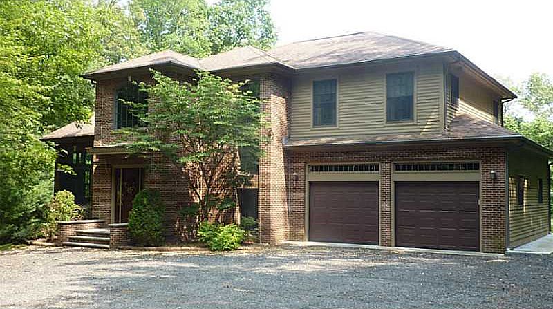 1st image of 200 Beechwood Dr