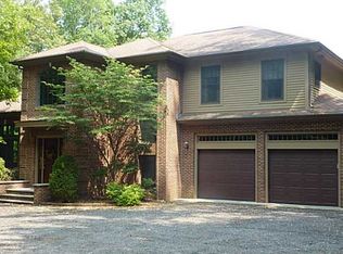 200 Beechwood Dr, Cranston, RI 02921