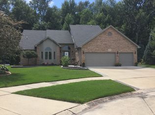21052 Cervantes Ct, Macomb, MI 48044