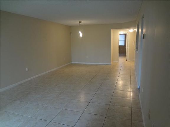 4th image of 4746 NW 97th Pl