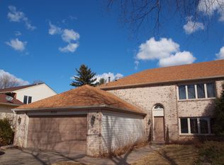 9225 Overlook Trl, Eden Prairie, MN 55347