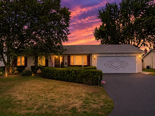 510 Burr Oak Dr, Lake Zurich, IL 60047