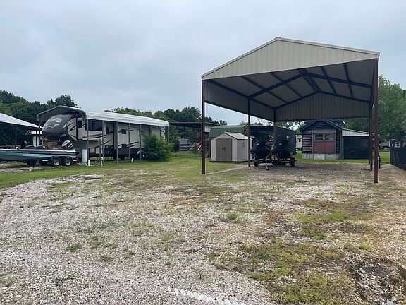 3rd image of 2081 Pelican Isle Dr