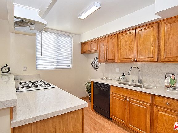 5th image of 3121 Colorado Ave Unit M