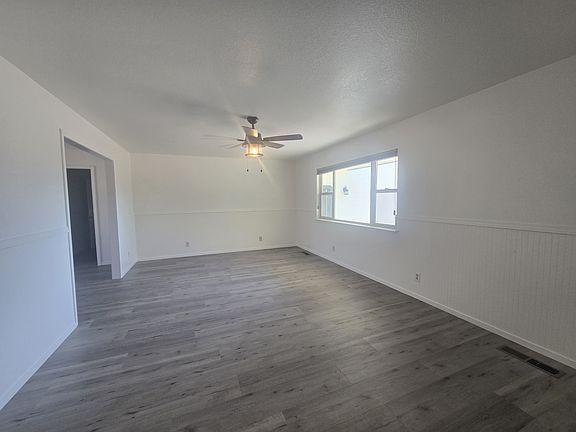 3rd image of 2707 Gordon Ave