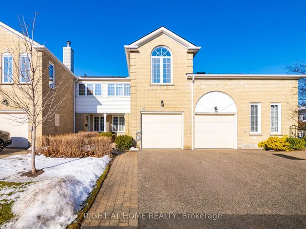 25 Heathcliffe Sq, Brampton, ON L6S 5R6