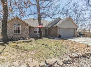 1 Faye Ln, Bella Vista, AR 72714