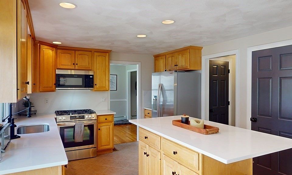 167 Slater St, Attleboro, MA 02703 Zillow