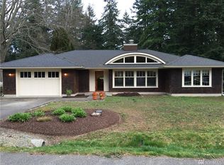 15830 33rd Ave NE, Lake Forest Park, WA