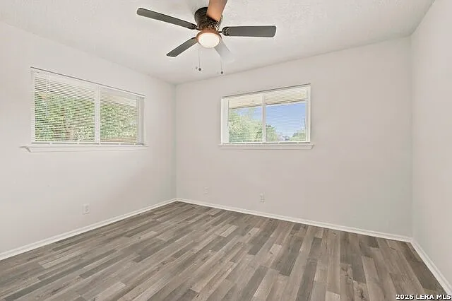 502 Moorside Dr — Photo 17
