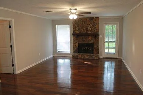 3811 Beacon Dr — Photo 5