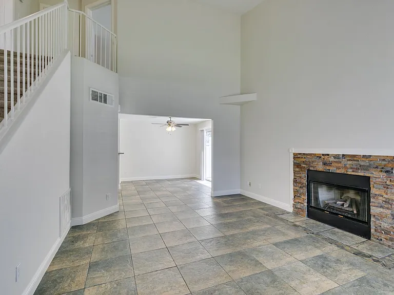 200 Luninborg St — Photo 17