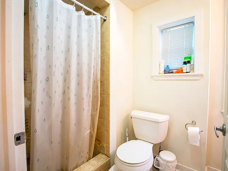 1431 Lombard Street — Photo 4