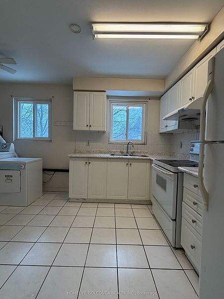 Toronto House for rent - 3 Bedrooms — photo 4