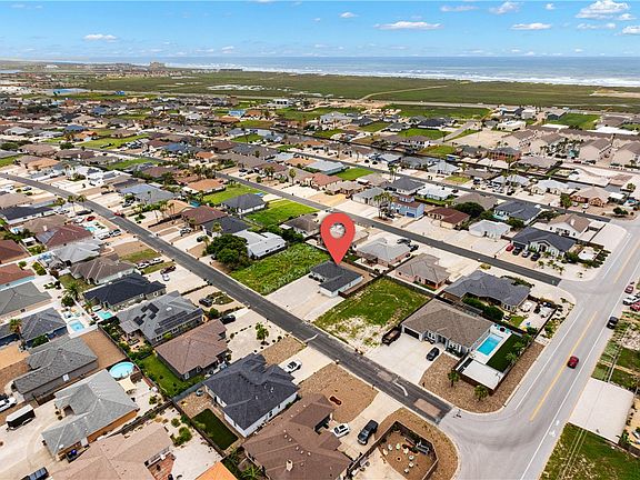 3rd image of 15738 Escapade St