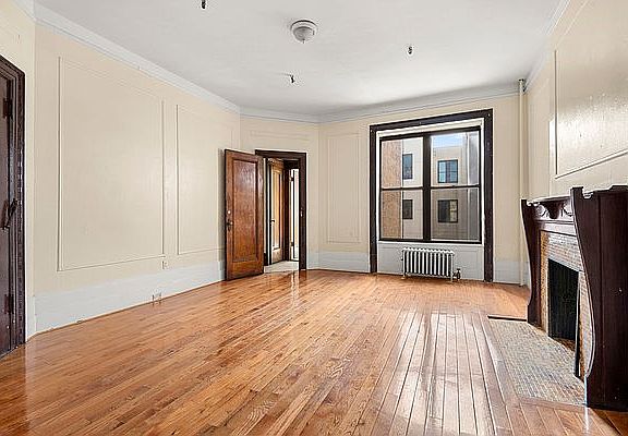 4th image of 136 W 119th St APT 4